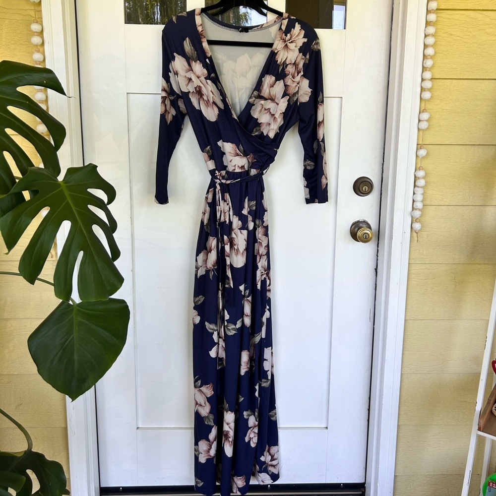 Elegant Floral Wrap Dress in Navy and Cream